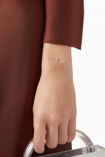 سوار مزين بنجمة ومرصع بماس بافيه ذهب ‏أبيض عيار 18