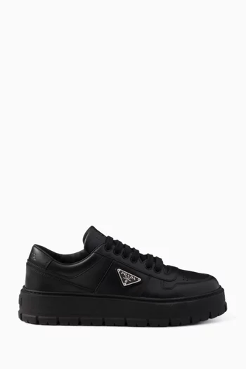 Triangle Logo Sneakers in Leather