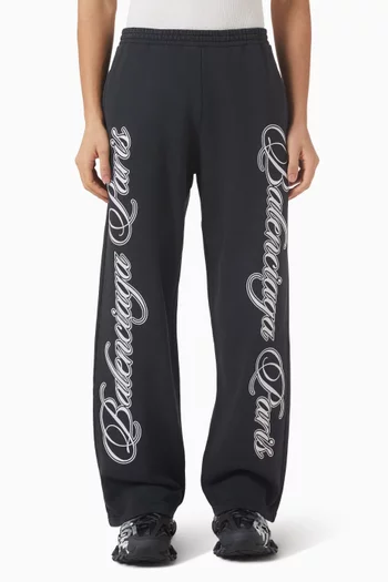 Cursive Baggy Pants in Dry Fleece