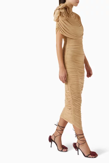 فستان متوسط الطول بكاب درابيه