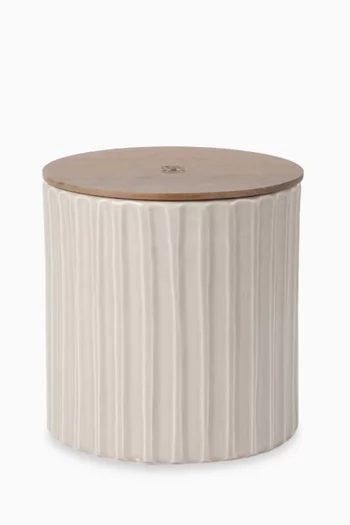 شمعة كبيرة بغطاء من خشب الجوز