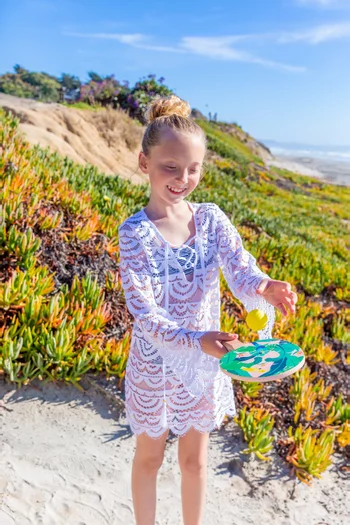 تونيك نواه مطرز على شكل زهور زنبق الماء