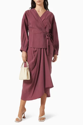 تنورة متوسطة الطول بكشكش