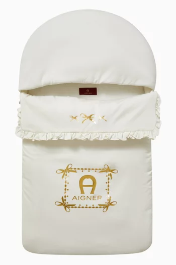 كيس نوم بشعار الماركة