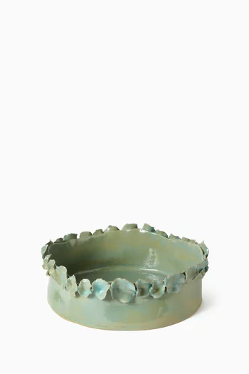 طبق كبير مزين ببتلات زهور خزف