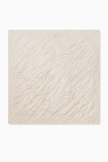 وشاح بشعار حرفي BB بملمس بارز حرير جاكار