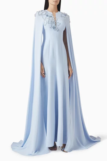 فستان بكاب وتطريزات يدوية