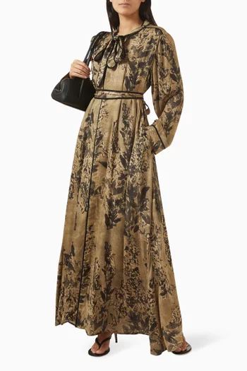 فستان بنقشة وحزام