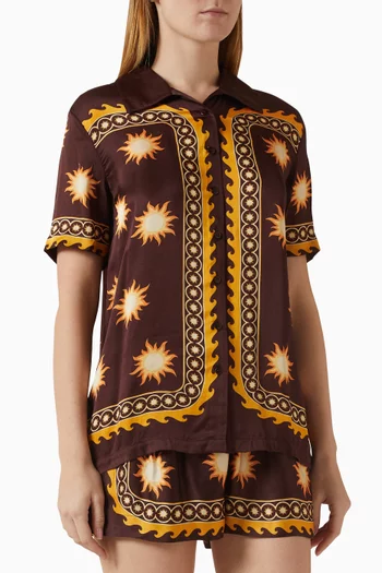 قميص بنقشة شموس