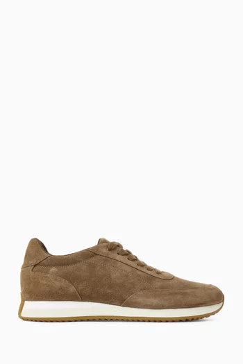 Runner Sneakers in Suede