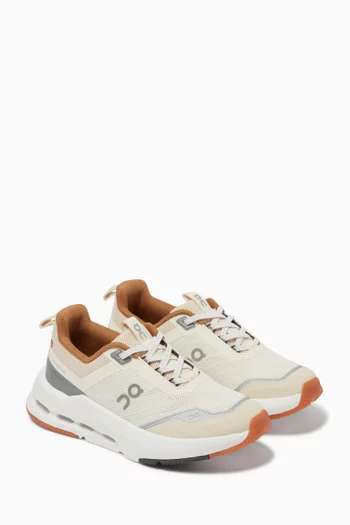 سنيكرز كلاودنوفا