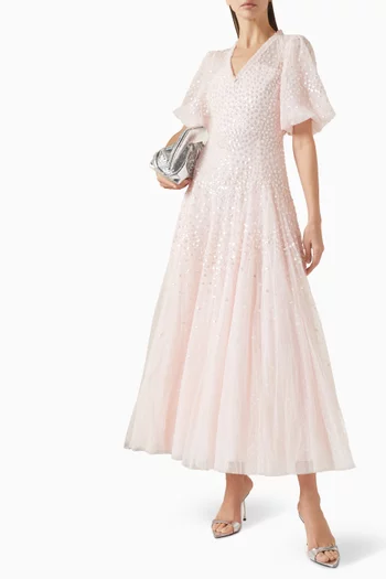 فستان سكالوب بطول الكاحل ومطرز بالترتر