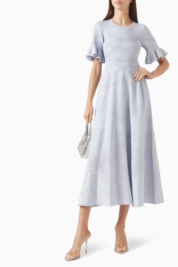 فستان سكالوب منسوج من دانتيل وبونتيل