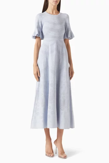 فستان سكالوب منسوج من دانتيل وبونتيل