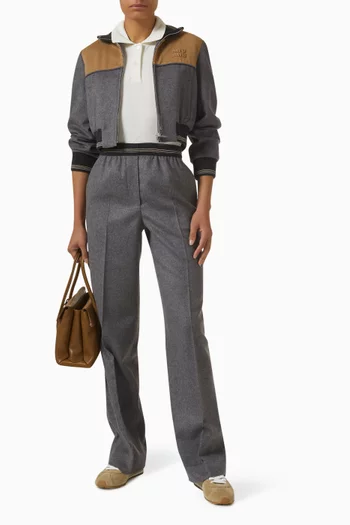 جاكيت قصير بسحّاب مخمل