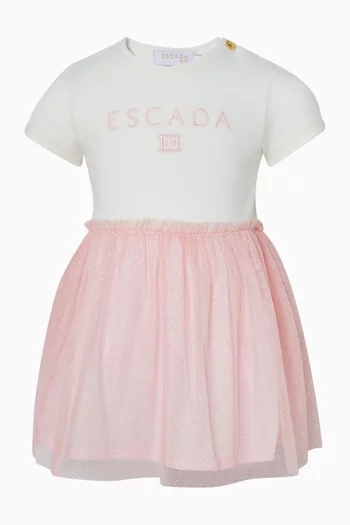 فستان مطرز بشعار الماركة