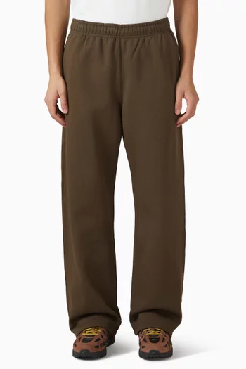 بنطال بشعار الماركة وحواف مفتوحة صوف