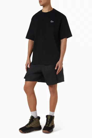 تي شيرت برقعة سنيكرز قطن