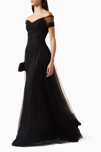 فستان سهرة تول كروا بتصميم مشد