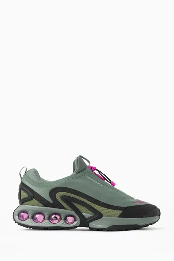 Air Max Dn Roam Sneakers