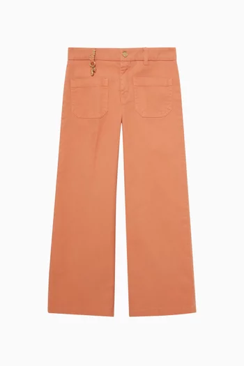 بنطال بقصة ساق مستقيمة