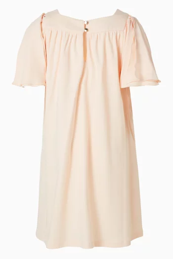 فستان بحافة واسعة وقصة حرف A