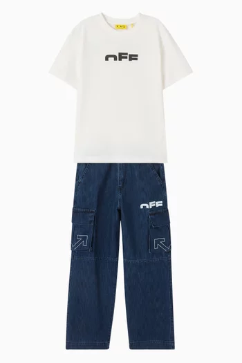 تي شيرت بطبعة شعار الماركة بتصميم أشرطة قطن