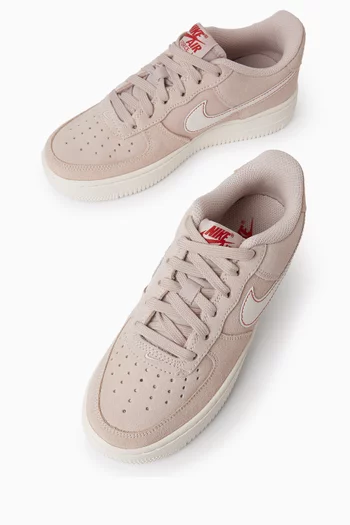 Air Force 1 LV8 2 Sneakers in Suede