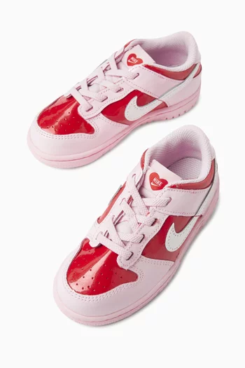 سنيكرز دانك أسفل الكاحل