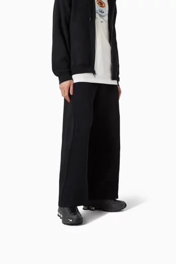 سنيكرز شوكس آر 4 كيو إس جلد يبدو كالمستعمل