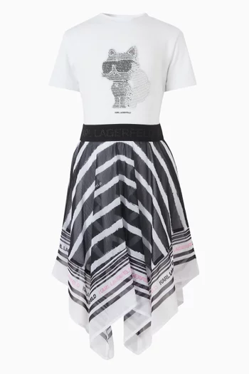 تنورة بنقشة مخططة وحافة غير متماثلة