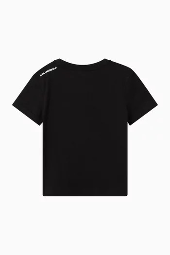 تي شيرت بطبعة شعار الماركة قطن