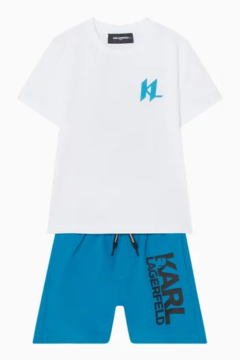 شورت سباحة بطبعة شعار الماركة