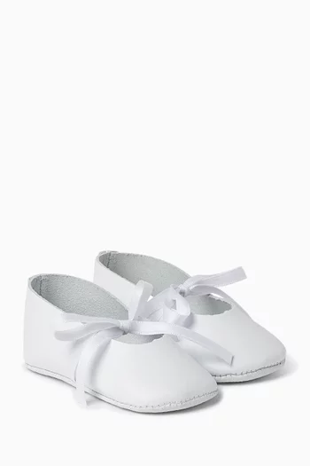 حذاء باليرينا مزين بعقدة بكعب مسطح جلد