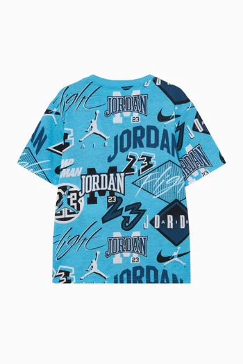 تي شيرت داينستي مزين بنقشة