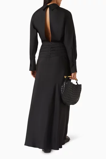 فستان طويل بنمط توكسيدو حرير