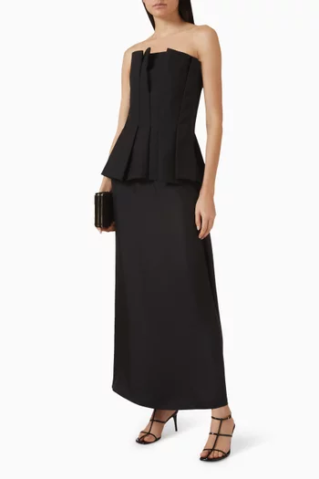 فستان طويل بصدرية منحوتة بتصميم زهرة توليب