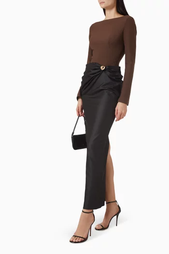 فستان بقصة مستقيمة بدرابيه غير متماثل