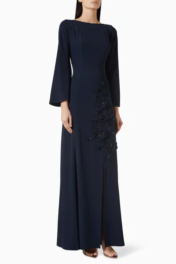 فستان طويل مطرز بنقشة زهور