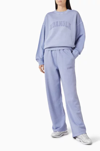 بنطال رياضي بقصة ساق مستقيمة ومطرز بشعار الماركة