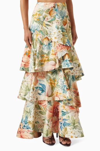 تنورة شاي متعددة الطبقات