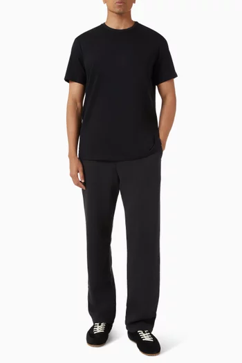 طقم تي شيرت بلا أكمام بقصة ضيقة قماش مطاطي، 3 قطع