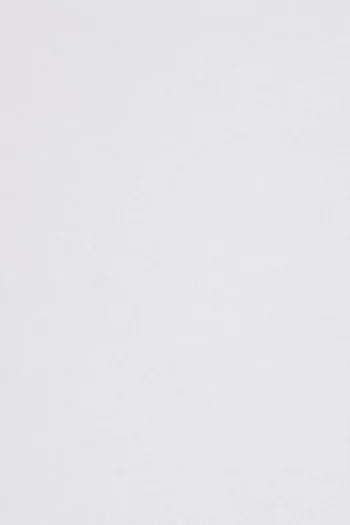 تي شيرت بفتحة رقبة مستديرة