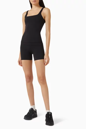 شورت بخصر مرتفع وتصميم ملفوف دايفليكس