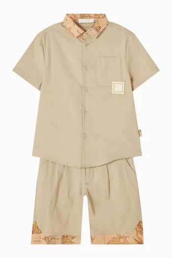 طقم قميص وشورت بنقشة خريطة