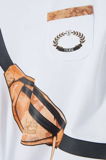 تي شيرت بطبعة حقيبة خصر قطن