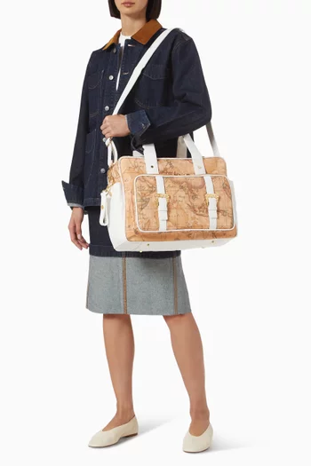 حقيبة مستلزمات أطفال بنقشة