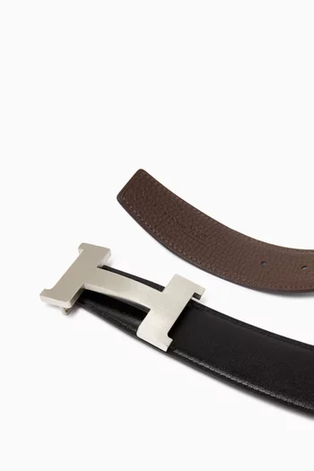 Unused Constance Buckle Reversible Belt in Leather