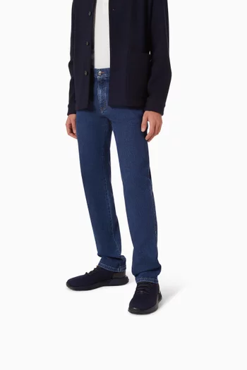 سنيكرز بتصميم جورب قماش معالج