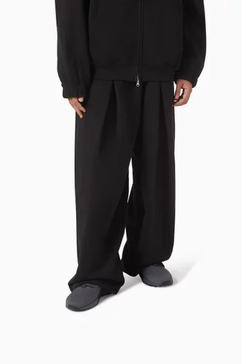 سنيكرز بتصميم جورب قماش معالج